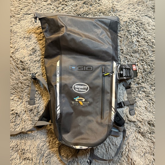 OGIO ALL ELEMENTS AquaTech Air Flow System Bag Hershey Ice Cream NWT - Picture 1 of 13